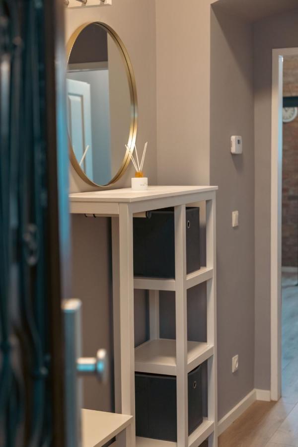 Madu-Living Vienna - Egon Apartment Luaran gambar